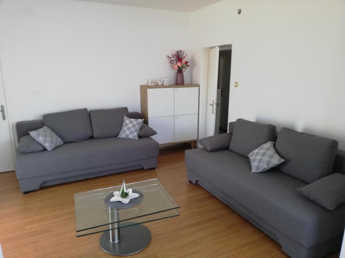 Apartman G&L Grebastica Luaran gambar