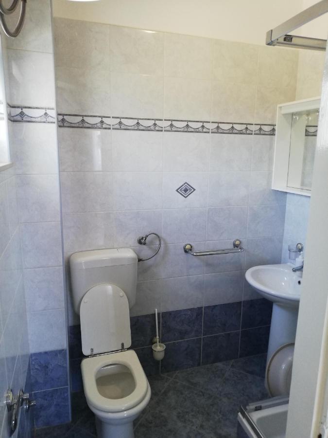 Apartman G&L Grebastica Luaran gambar