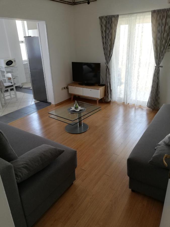 Apartman G&L Grebastica Luaran gambar
