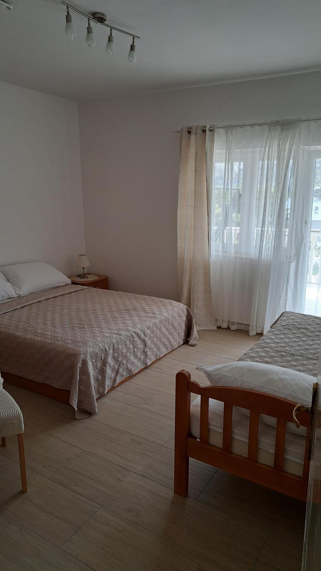 Apartman G&L Grebastica Luaran gambar